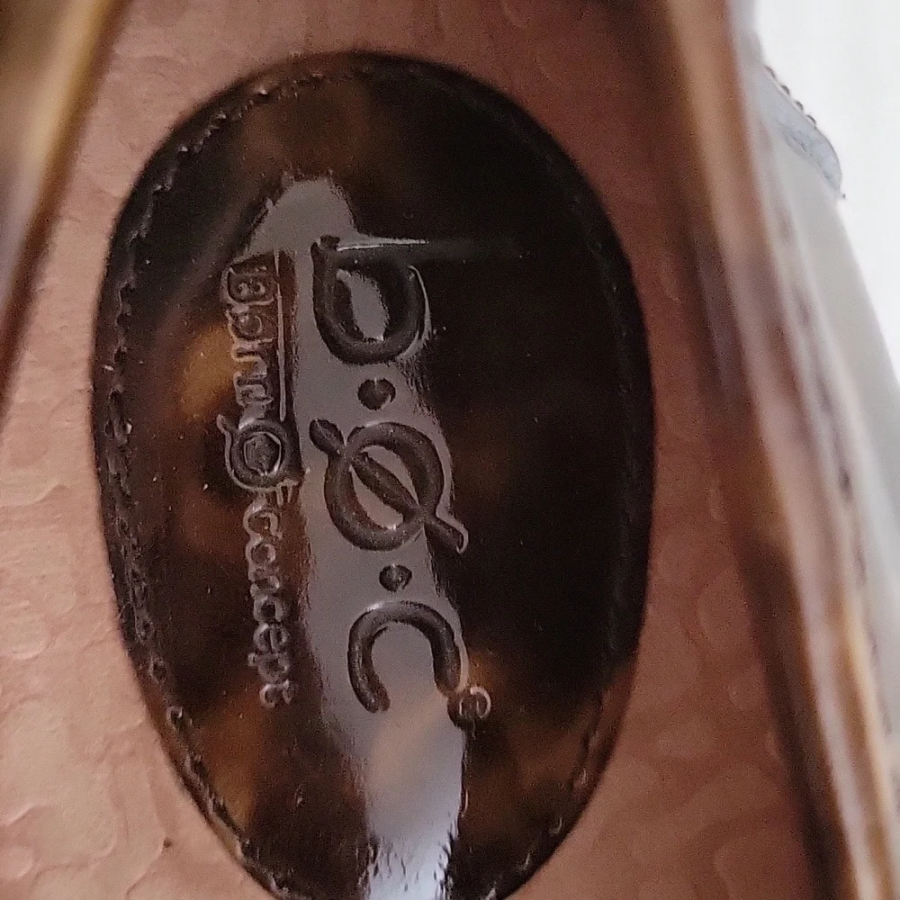 B.O.C. Born Concept Howell vegan patent leather slip-on clogs Tan/ Brown - Picture 2 of 4
